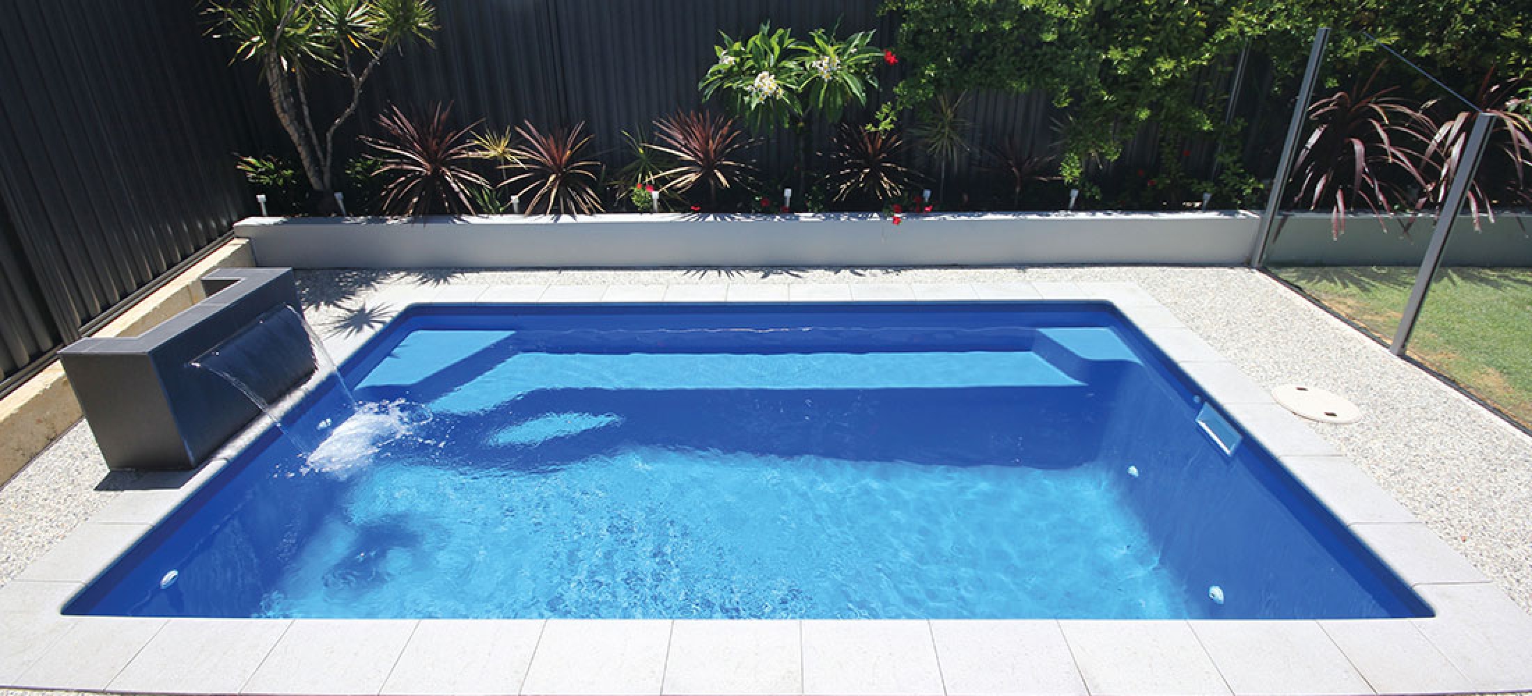 Verona 4.5m x 2.5m Fibreglass Swimming Pools